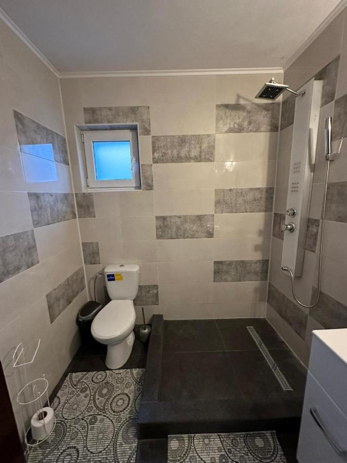 Villa Casa Eroilor à Curtea de Argeş Extérieur photo